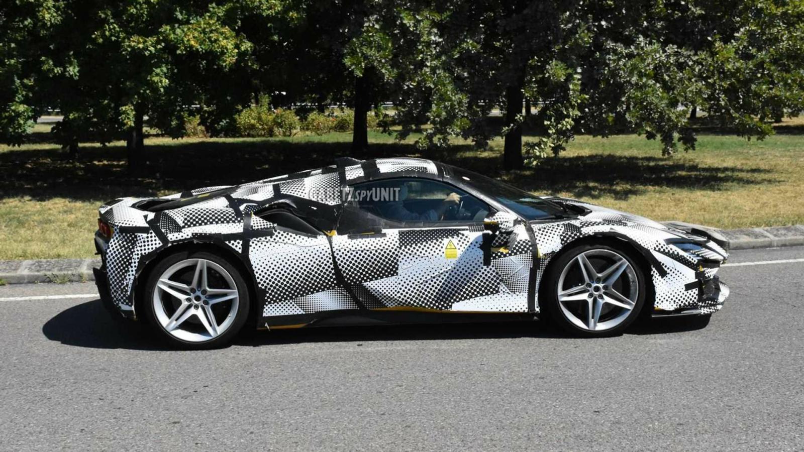 Στις 12/11 το ντεμπούτο της Ferrari SF90 Stradale Spider